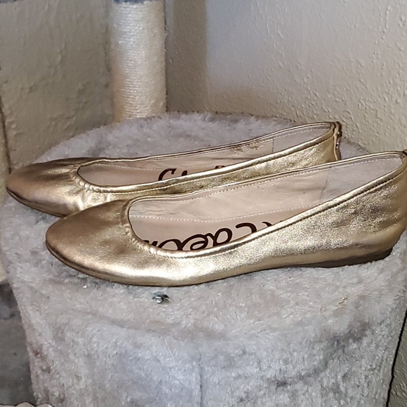 Sam Edelman Gold Leather Flats - Picture 2 of 3